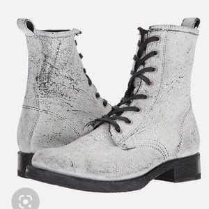 Frye Veronica